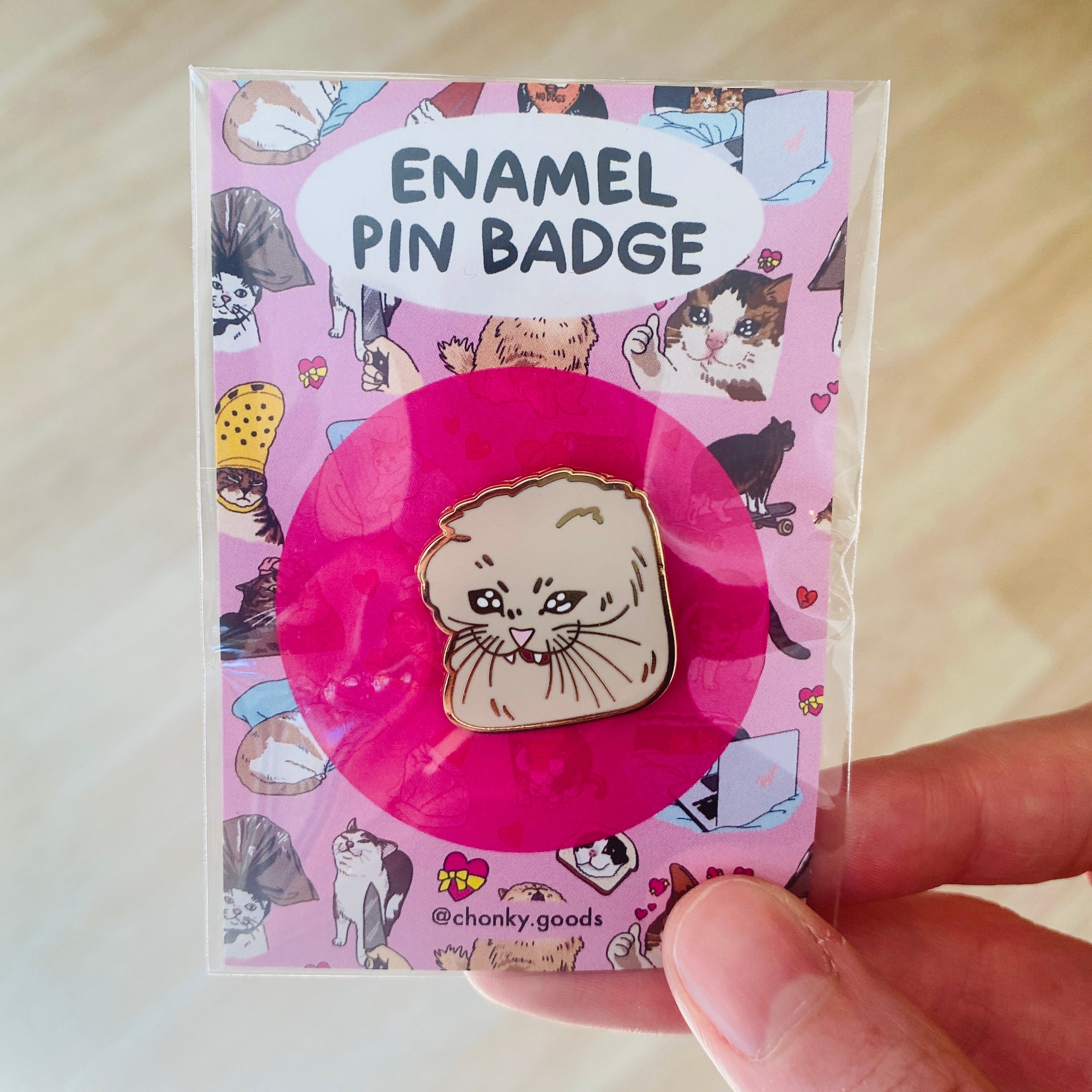 Cat face enamel pin